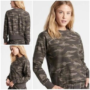 Athleta Studio to Street Camo Army Green Lounge Workout Sweatshirt Sweater S‌